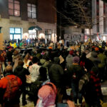 Ribuan orang berunjuk Advertisement rasa dan puluhan ditangkap di Minneapolis dalam protes menentang ICE